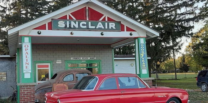 L.A. Wesch Service station - Web Listing